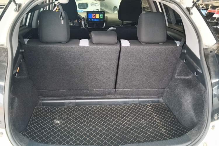 Used Toyota YARiS L Zhi Xuan 2022 X-Trail 1.5L CVT Leading PLUS Edition Trunk