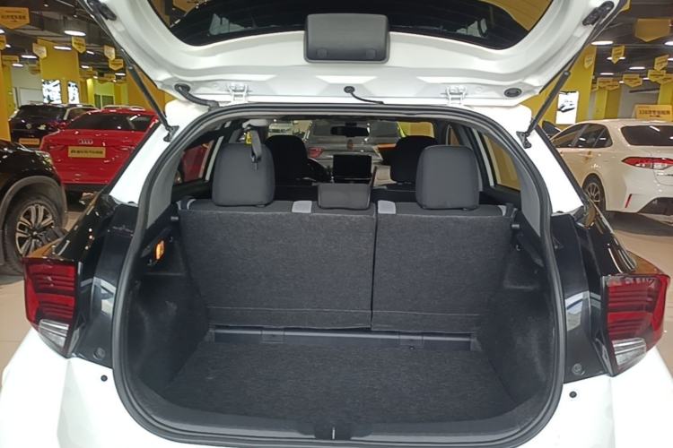Used Toyota YARiS L Zhi Xuan 2022 X-Trail 1.5L CVT Leading PLUS Edition Trunk