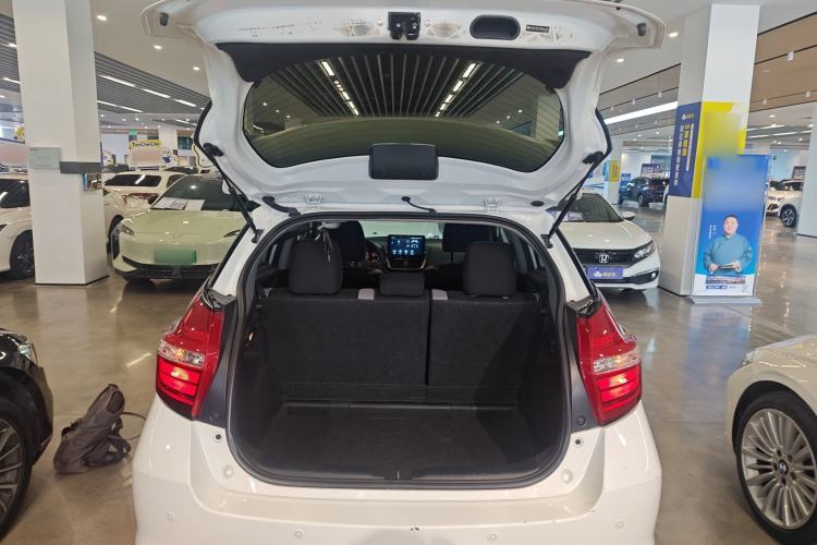 Used Toyota YARiS L Zhi Xuan 2022 1.5L CVT Leading PLUS Edition Trunk
