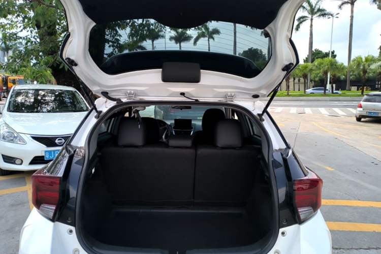 Used Toyota YARiS L Zhi Xuan 2022 X-Trail 1.5L CVT Leading PLUS Edition Trunk