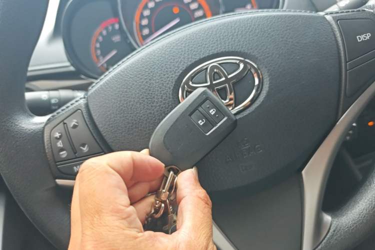 Used Toyota YARiS L Zhi Xuan 2022 X-Trail 1.5L CVT Luxury PLUS Edition Vehicle Key