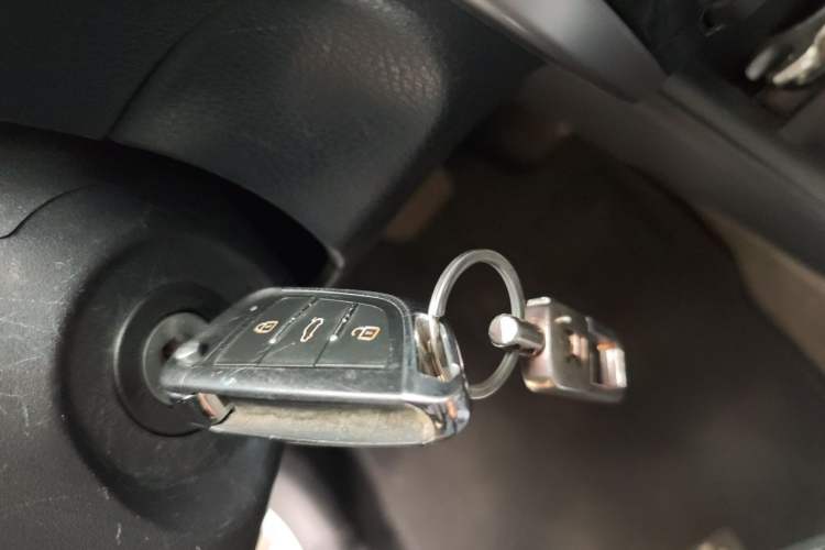 Used Toyota YARiS L Zhi Xuan 2022 X-Trail 1.5L CVT Leading PLUS Edition Vehicle Key