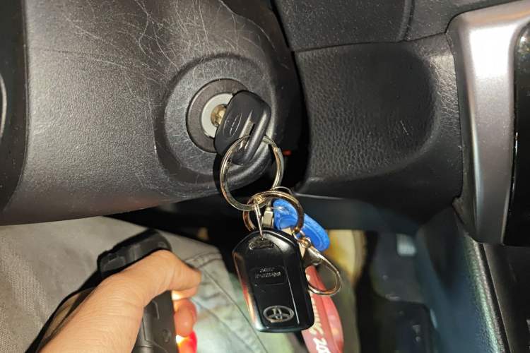 Used Toyota YARiS L Zhi Xuan 2022 X-Trail 1.5L CVT Leading PLUS Edition Vehicle Key