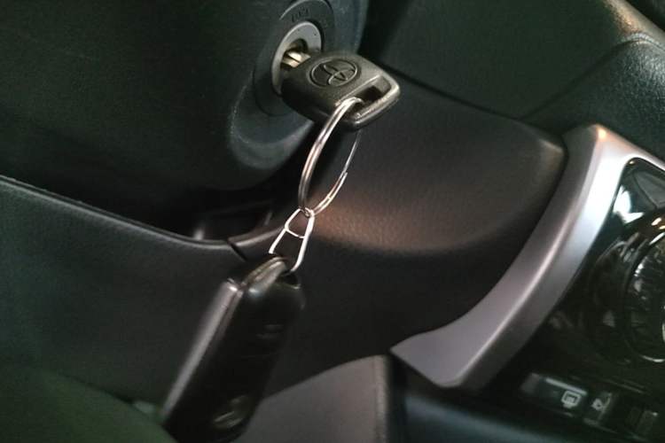 Used Toyota YARiS L Zhi Xuan 2022 X-Trail 1.5L CVT Leading PLUS Edition Vehicle Key