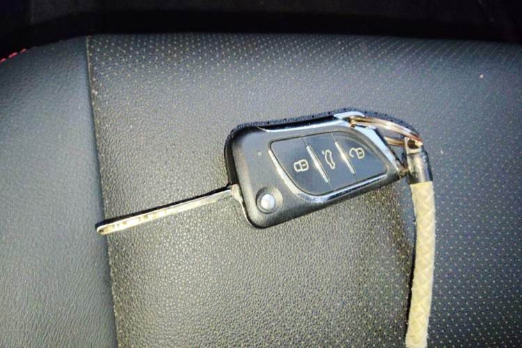 Used Toyota YARiS L Zhi Xuan 2022 X-Trail 1.5L CVT Leading PLUS Edition Vehicle Key