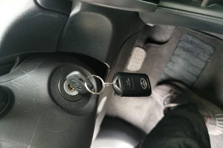 Used Toyota YARiS L Zhi Xuan 2022 1.5L CVT Leading PLUS Edition Vehicle Key