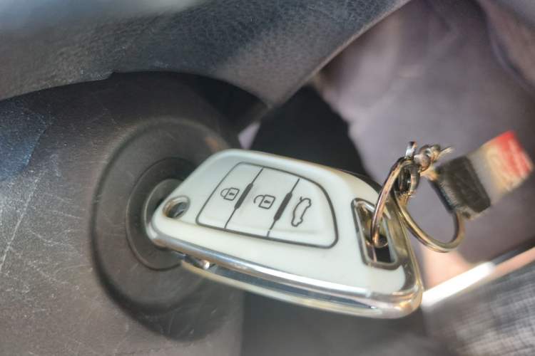 Used Toyota YARiS L Zhi Xuan 2022 X-Trail 1.5L CVT Leading PLUS Edition Vehicle Key
