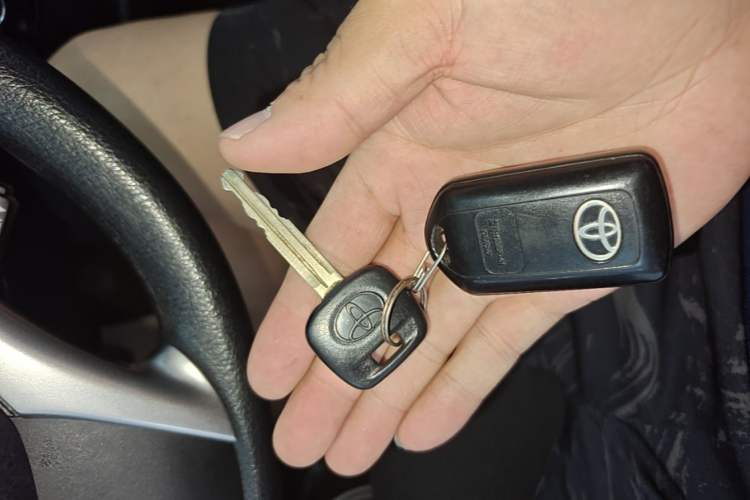 Used Toyota YARiS L Zhi Xuan 2022 X-Trail 1.5L CVT Leading PLUS Edition Vehicle Key