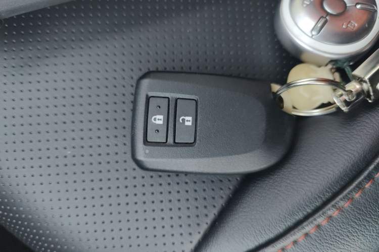 Used Toyota YARiS L Zhi Xuan 2022 X-Trail 1.5L CVT Luxury PLUS Edition Vehicle Key