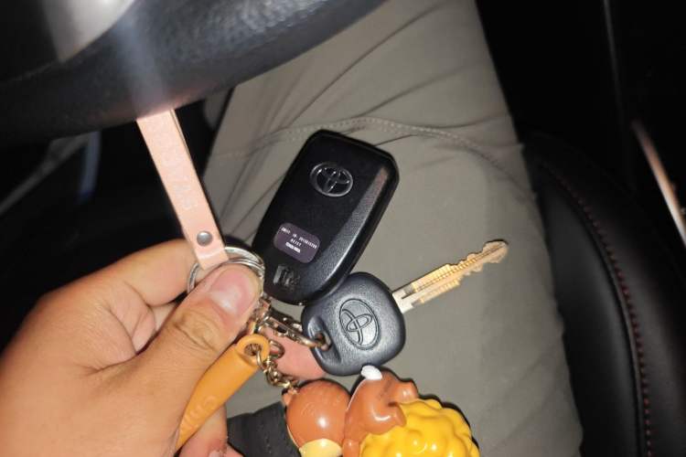 Used Toyota YARiS L Zhi Xuan 2022 X-Trail 1.5L CVT Prestige Edition Vehicle Key