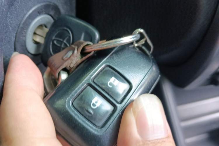 Used Toyota YARiS L Zhi Xuan 2022 1.5L CVT Leading PLUS Edition Vehicle Key