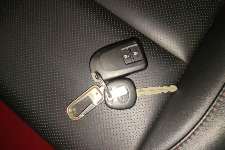 Used Toyota YARiS L Zhi Xuan 2022 X-Trail 1.5L CVT Luxury PLUS Edition Vehicle Key