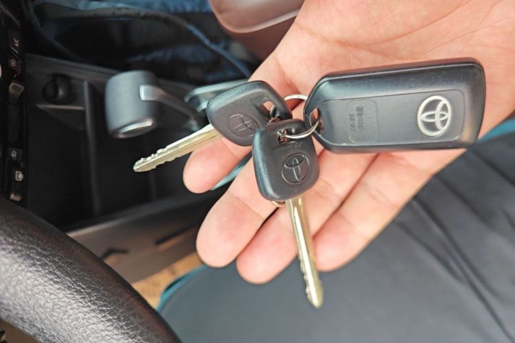 Used Toyota YARiS L Zhi Xuan 2022 X-Trail 1.5L CVT Leading PLUS Edition Vehicle Key