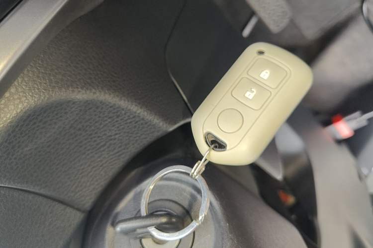 Used Toyota YARiS L Zhi Xuan 2022 X-Trail 1.5L CVT Leading PLUS Edition Vehicle Key