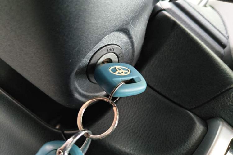 Used Toyota YARiS L Zhi Xuan 2022 1.5L CVT Leading PLUS Edition Vehicle Key