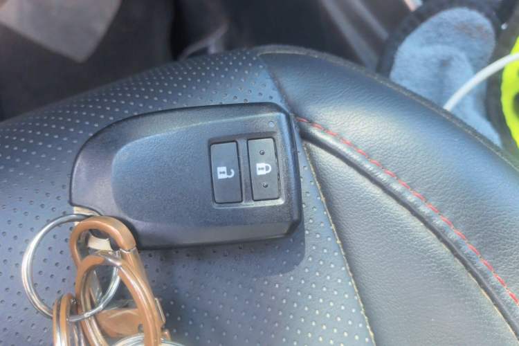 Used Toyota YARiS L Zhi Xuan 2022 X-Trail 1.5L CVT Luxury PLUS Edition Vehicle Key