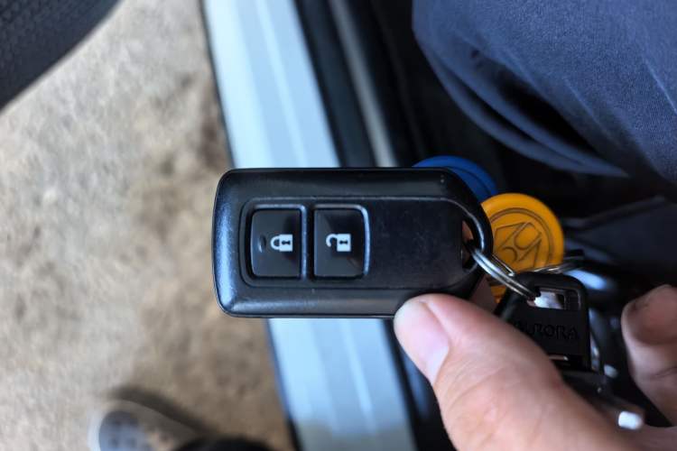 Used Toyota YARiS L Zhi Xuan 2022 X-Trail 1.5L CVT Leading PLUS Edition Vehicle Key