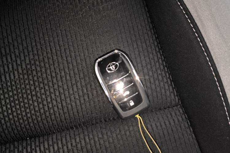 Used Toyota YARiS L Zhi Xuan 2022 1.5L CVT Leading PLUS Edition Vehicle Key