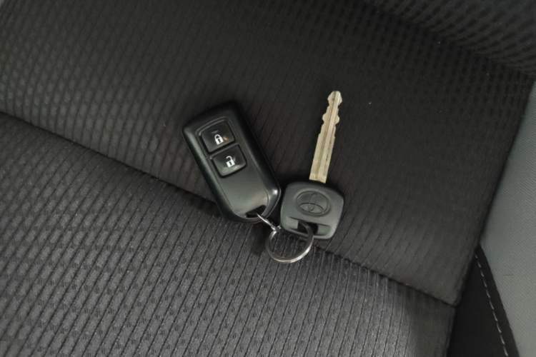 Used Toyota YARiS L Zhi Xuan 2022 X-Trail 1.5L CVT Leading PLUS Edition Vehicle Key