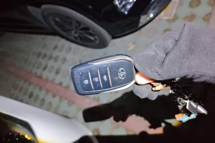 Used Toyota YARiS L Zhi Xuan 2022 1.5L CVT Leading PLUS Edition Vehicle Key