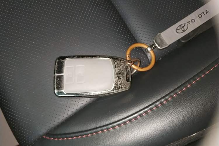 Used Toyota YARiS L Zhi Xuan 2022 X-Trail 1.5L CVT Luxury PLUS Edition Vehicle Key