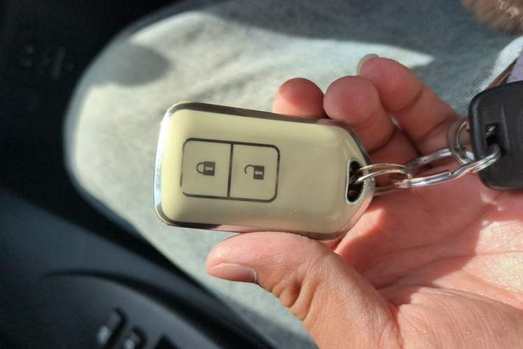 Used Toyota YARiS L Zhi Xuan 2022 1.5L CVT Leading PLUS Edition Vehicle Key