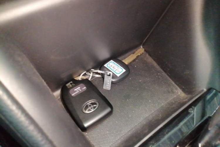 Used Toyota YARiS L Zhi Xuan 2022 X-Trail 1.5L CVT Luxury PLUS Edition Vehicle Key