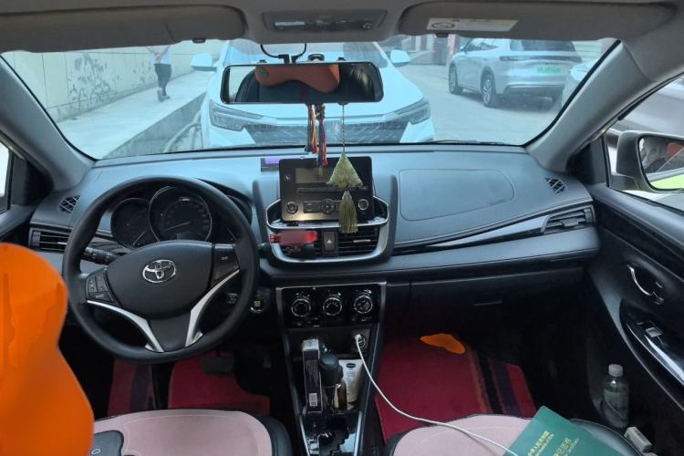 Used Toyota YARiS L Zhi Xuan 2022 X-Trail 1.5L CVT Luxury PLUS Edition Center Console