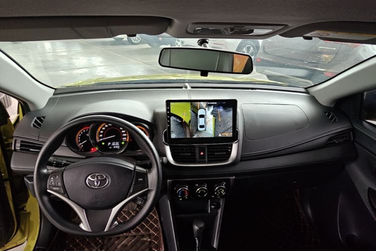 Used Toyota YARiS L Zhi Xuan 2022 X-Trail 1.5L CVT Leading PLUS Edition Center Console