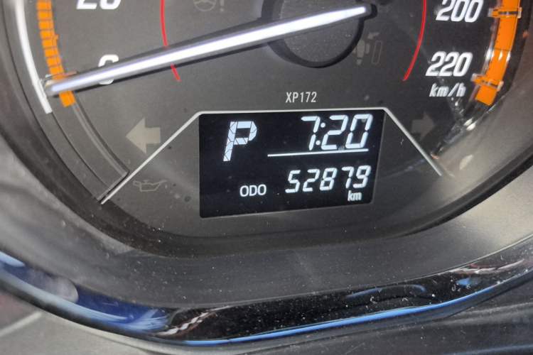 Used Toyota YARiS L Zhi Xuan 2022 X-Trail 1.5L CVT Luxury PLUS Edition Odometer Close Up