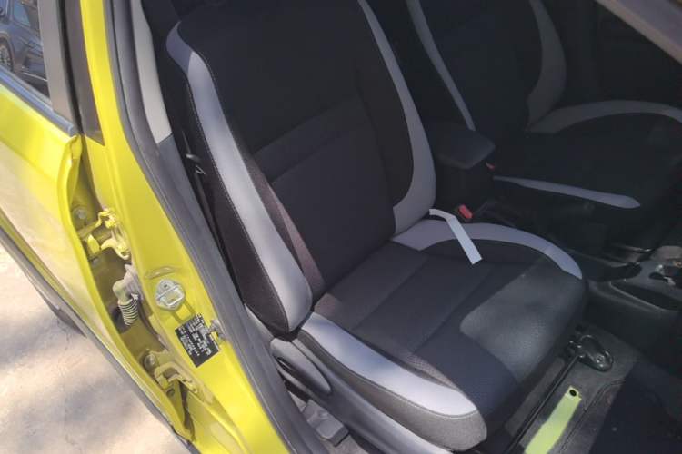 Used Toyota YARiS L Zhi Xuan 2022 X-Trail 1.5L CVT Leading PLUS Edition Right Front Seat