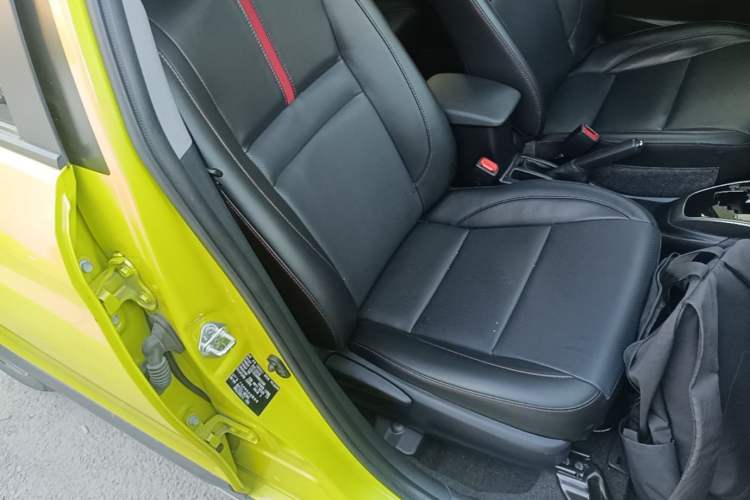 Used Toyota YARiS L Zhi Xuan 2022 X-Trail 1.5L CVT Luxury PLUS Edition Right Front Seat
