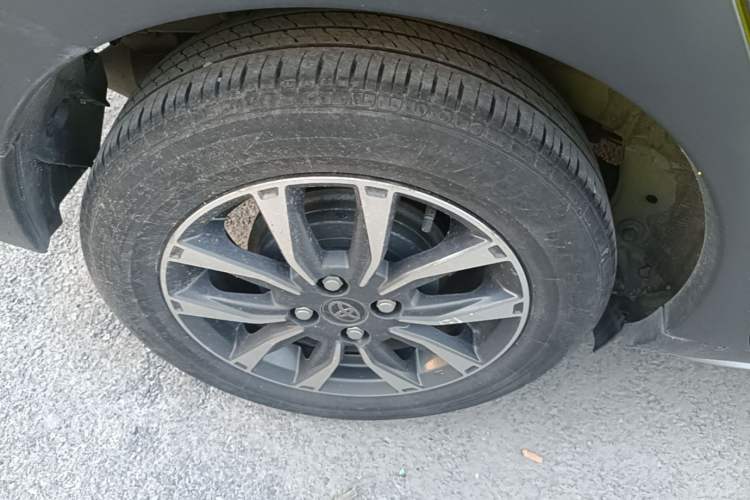 Used Toyota YARiS L Zhi Xuan 2022 X-Trail 1.5L CVT Luxury PLUS Edition Right Rear Wheel Hub