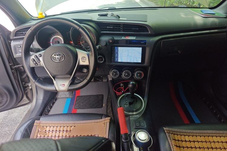 Used Toyota Zelas 2011 2.5L Luxury Edition Center Console