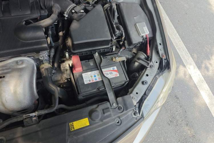 Used Toyota Zelas 2011 2.5L Luxury Edition Engine Bay Left