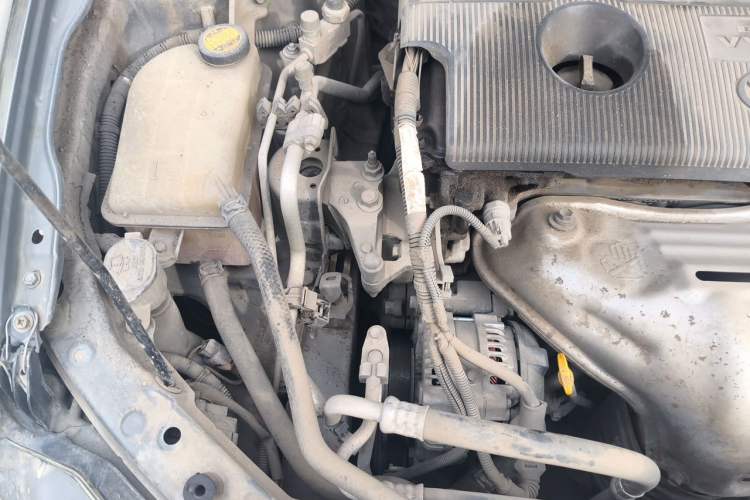 Used Toyota Zelas 2011 2.5L Luxury Edition Engine Bay Right