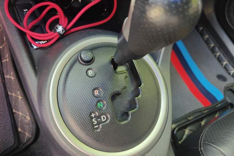 Used Toyota Zelas 2011 2.5L Luxury Edition Gear Lever