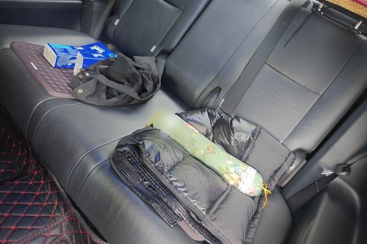 Used Toyota Zelas 2011 2.5L Luxury Edition Left Rear Seat