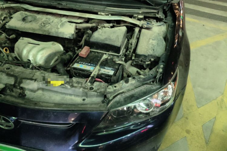 Used Toyota Zelas 2011 2.5L Luxury Edition Engine Bay Left