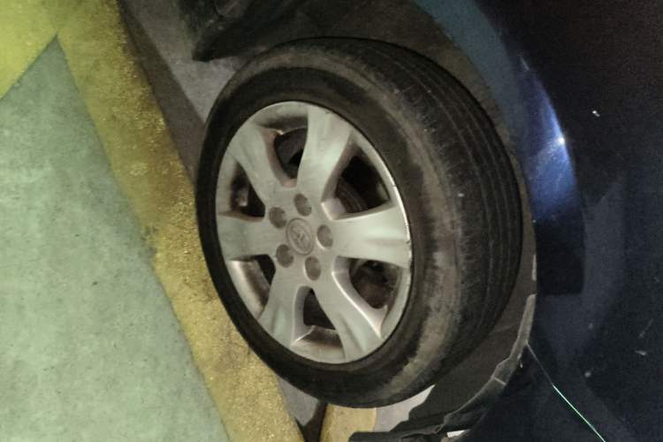 Used Toyota Zelas 2011 2.5L Luxury Edition Right Front Wheel Hub