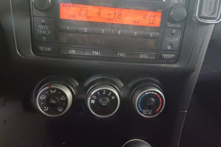 Used Toyota Zelas 2011 2.5L Luxury Edition Audio And AC Panel
