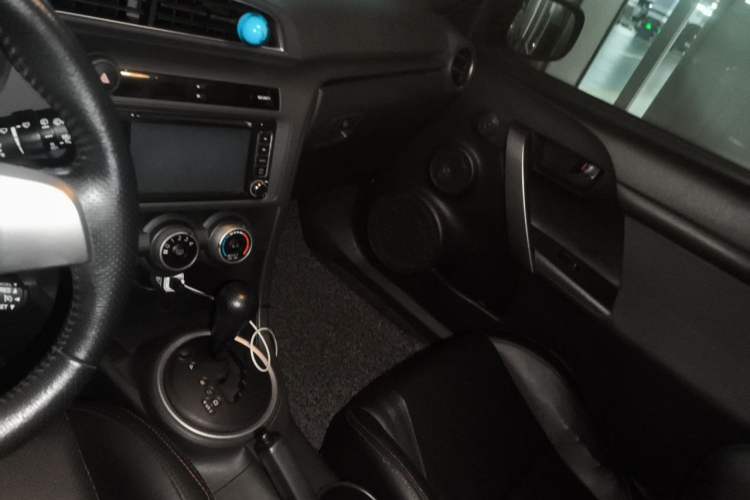 Used Toyota Zelas 2011 2.5L Standard Edition Audio And AC Panel