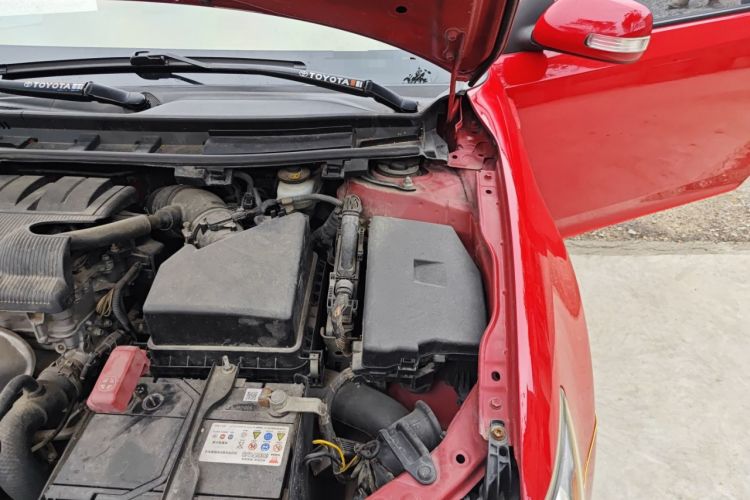 Used Toyota Zelas 2011 2.5L Standard Edition Engine Bay Left