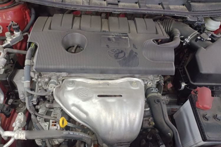 Used Toyota Zelas 2011 2.5L Luxury Edition Engine Bay