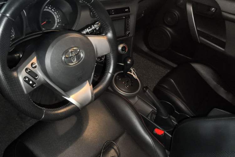 Used Toyota Zelas 2011 2.5L Standard Edition Gear Lever