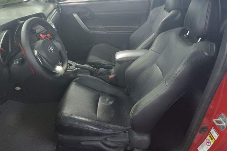 Used Toyota Zelas 2011 2.5L Luxury Edition Left Front Seat