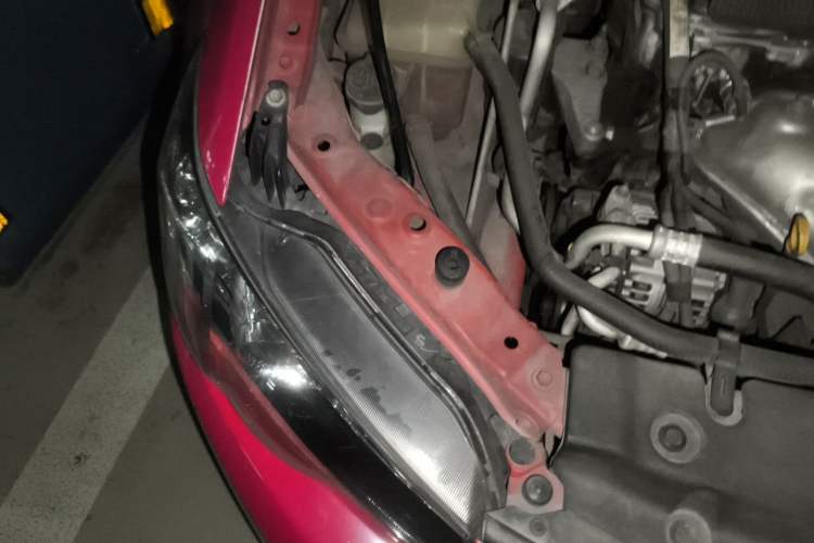 Used Toyota Zelas 2011 2.5L Standard Edition Right Front Headlight