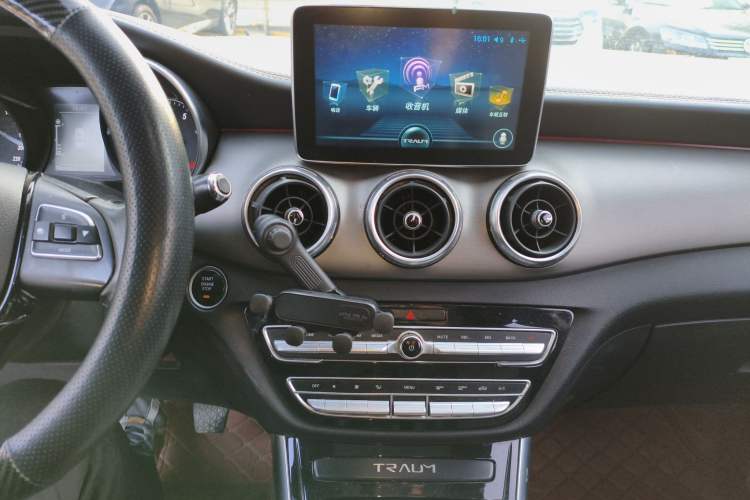 Used TRAUM MEET 3 2018 1.5T Manual Comfort Model Audio And AC Panel