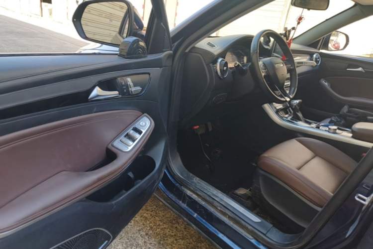 Used TRAUM MEET 3 2018 1.5T CVT Luxury Model Driver Seat