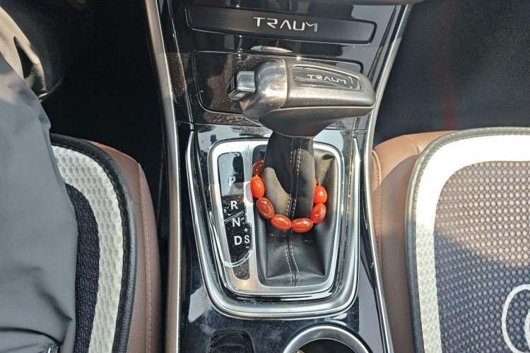 Used TRAUM MEET 3 2018 1.5T CVT Luxury Model Gear Lever